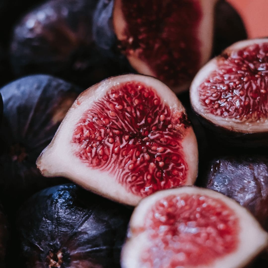 dark skin red flesh figs